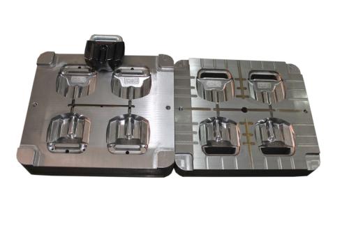 注塑模具產(chǎn)品加工時(shí)，塑膠模具產(chǎn)品變形了怎么處理
